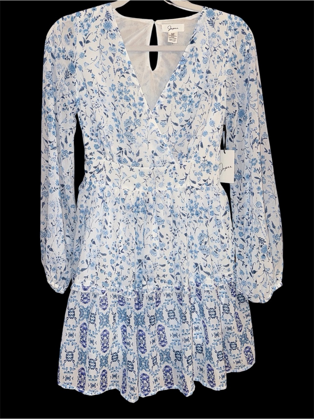 Japna White & Light Blue Floral V-Neck Tiered Mini Dress Size Medium